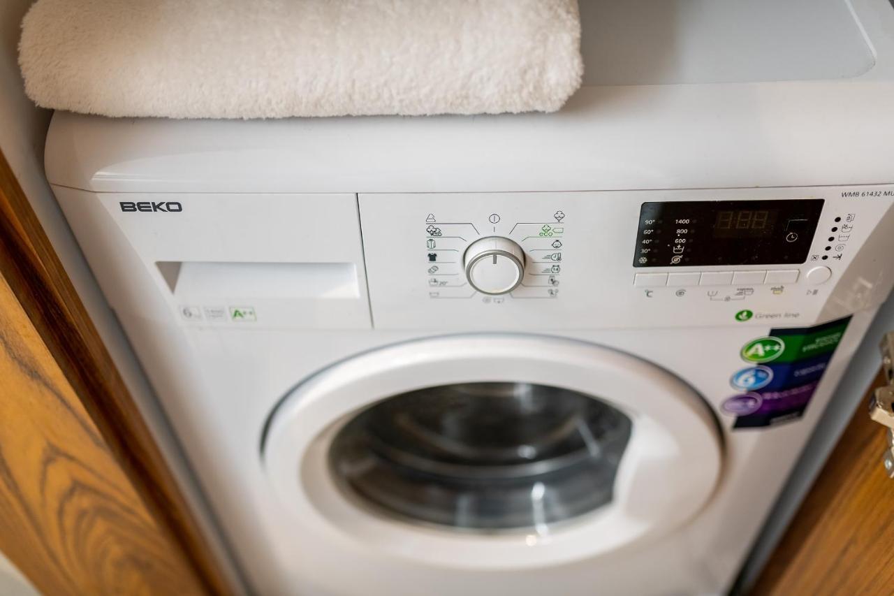 Grzybowska P&O Serviced Apartments ワルシャワ エクステリア 写真